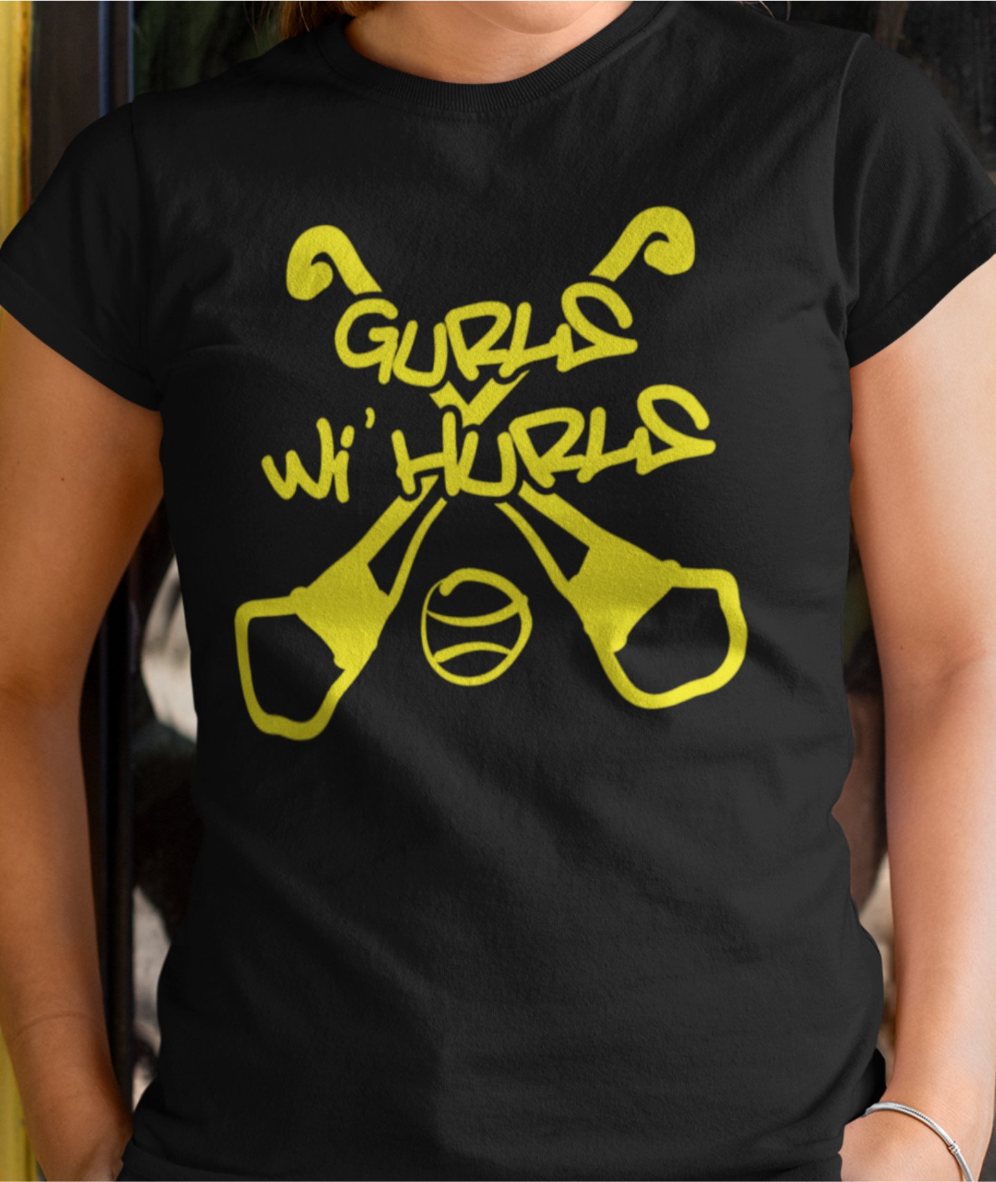 Gurls Wi' Hurls - Camogie - Ladies Skinny-Fit T-Shirt